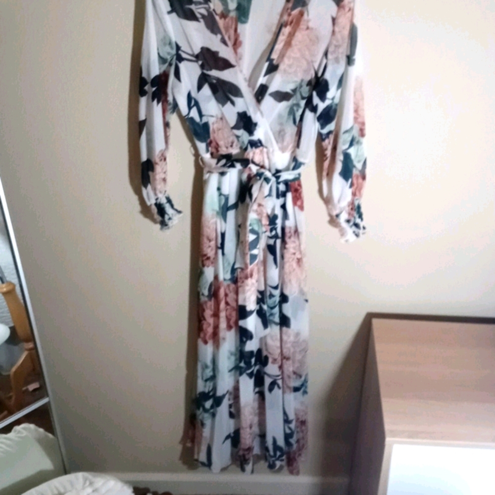 Beautiful Maxi dress new condition